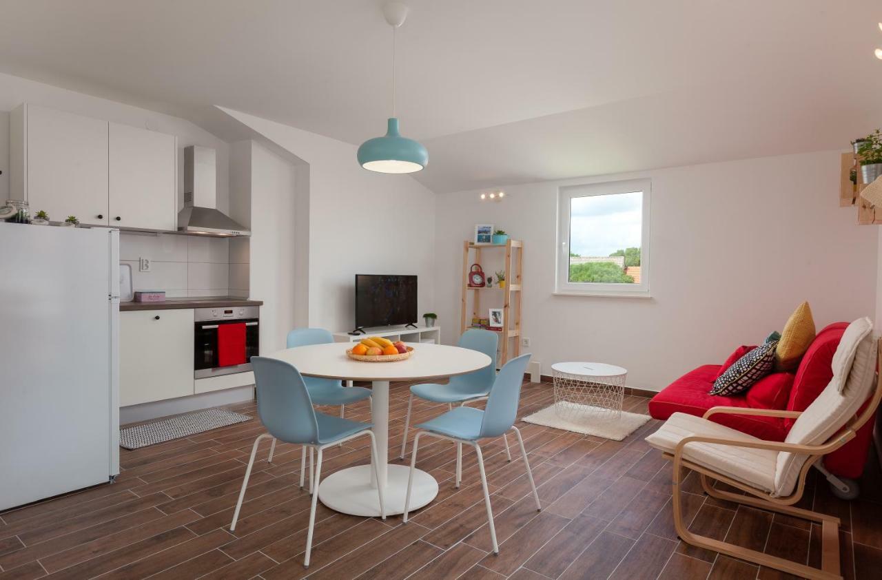 Kvasina Apartments Zadvarje Ngoại thất bức ảnh