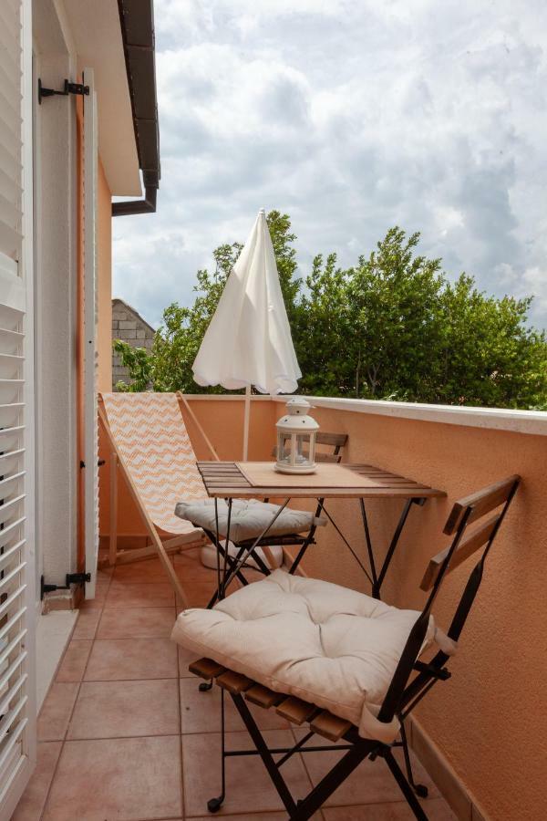 Kvasina Apartments Zadvarje Ngoại thất bức ảnh
