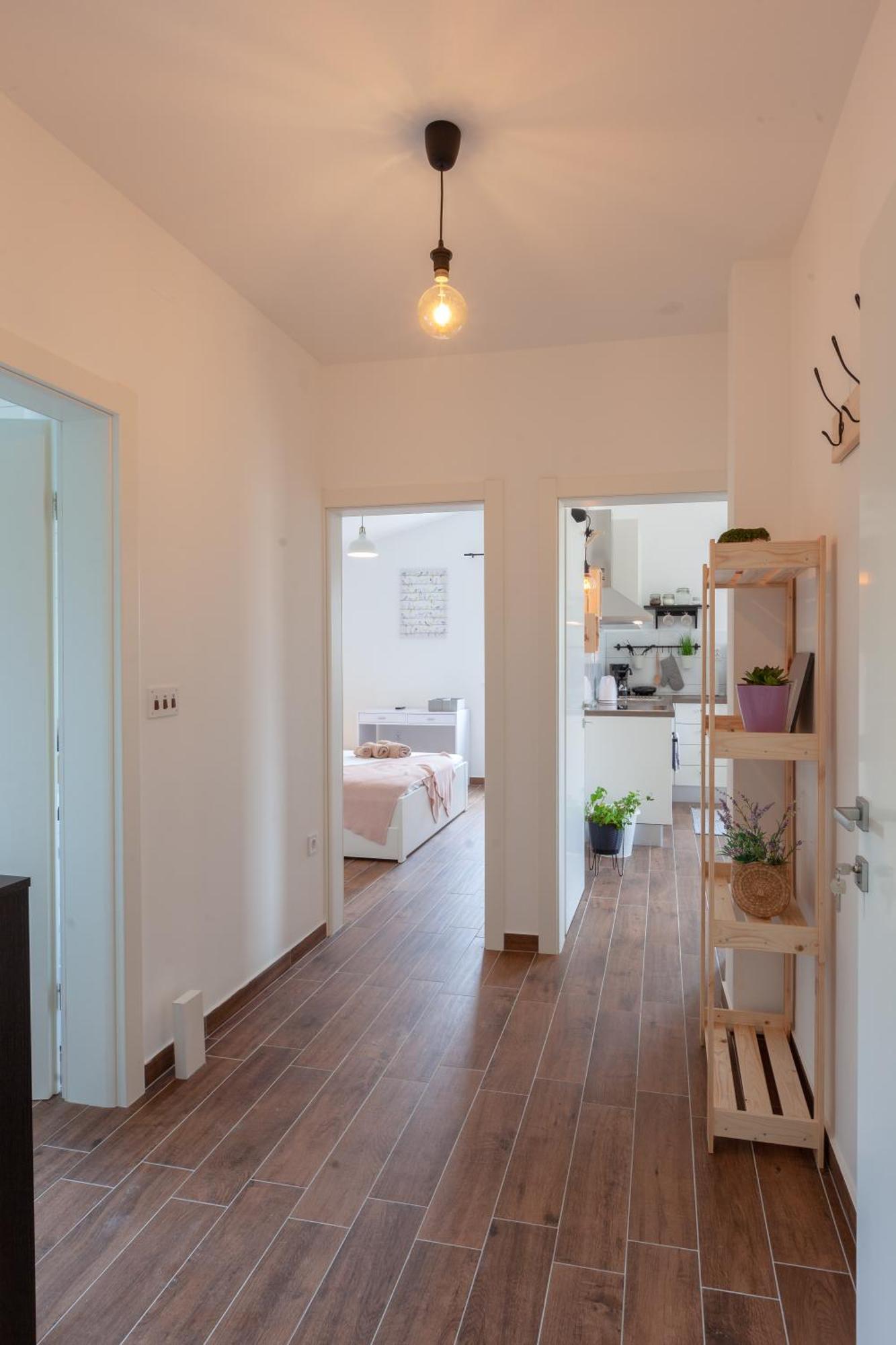 Kvasina Apartments Zadvarje Ngoại thất bức ảnh